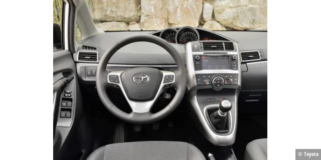 Das Cockpit im neuen Toyota Verso - dem Kompaktvan der Japaner.