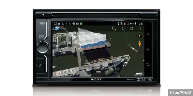 So wie Google Earth kein Problem auf dem Smartphone darstellt, lässt sich die Anwendung über Mirrorlink auch auf das Autoradio übertragen. Im Bild der Hamburger Hafen mit Elb-Philharmonie.