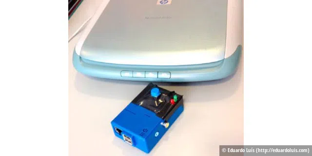 Per Kopfdruck scannen und verschicken: Diese Scanner-Steuerung über das Raspberry Pi nimmt Dokumente über den USB-Port entgegen und leitet sie per E-Mail weiter.