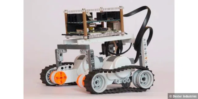 Lego Mindstorms mit dem Raspberry Pi als Schaltzentrale: Das Modul Brickpi vereinigt die Robotik-Plattform von Lego über eine separate Aufsteck-Platine mit dem Raspberry Pi.