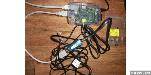 Raspberry Pi mit einem DS1820 Temperaturfühler sowie dem DS9490R USB-Adapter