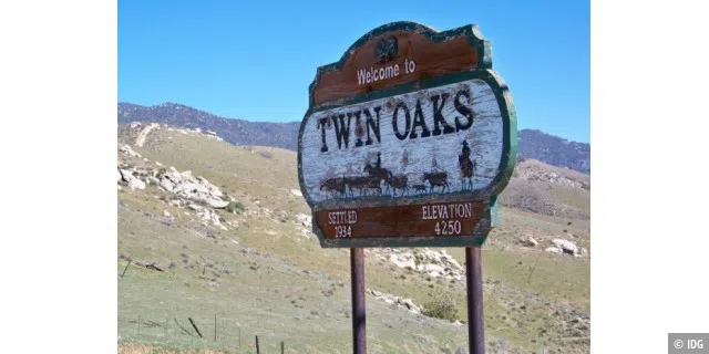 Twin Oaks, California