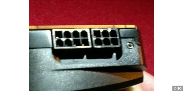 Das Spitzenmodell R9 290X besitzt einen 6 sowie einen 8 poligen PCI-Express-Stromanschluss