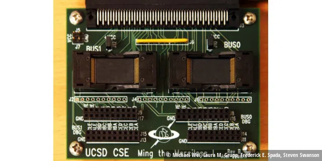 Um Daten direkt von SSDs zu lesen hat die Forschergruppe um Michael Wei diesen Adapter entwickelt.