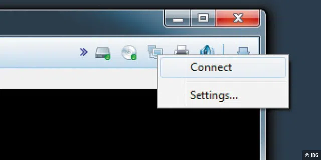 Lediglich bei Bedarf ins Netz: Sowohl Vmware als auch Virtualbox erlauben die Verbindung des virtuellen Netzwerkadapters mittels Klick. Hier das Netzwerksymbol im Vmware Player.