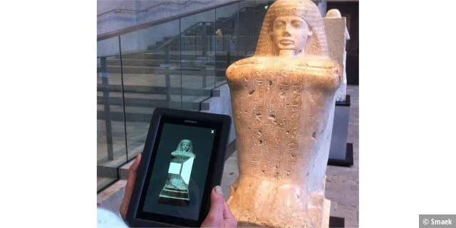 Spezieller Audioguide: Statt Nummern zu drücken weiß die Museumsguide-App auf dem Tablet automatisch, wo man sich befindet. Im Bild das Museum Ägyptischer Kunst in München.