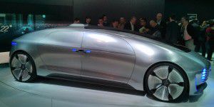 Mercedes-Benz F 015: Luxus und Lebensraum auf 4 Rädern