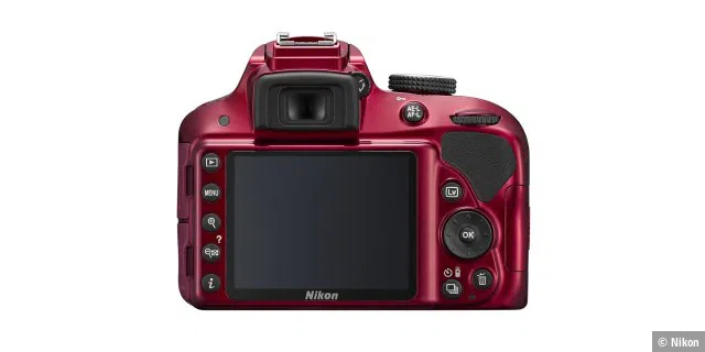 Das Display der Nikon D3300 - die es übrigens in drei Farben gibt - misst 3 Zoll und löst mit 921000 Bildpunkten sehr hoch auf. Leider läßt es sich weder aufklappen noch kippen.