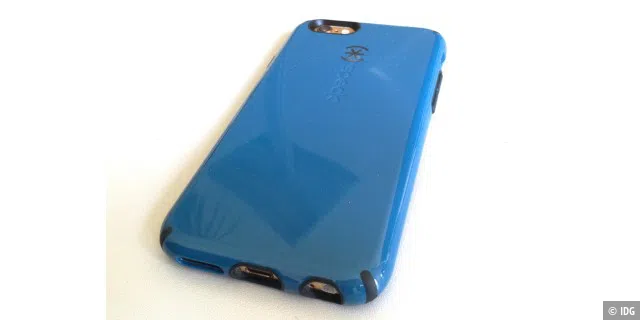 Speck Candyshell verbindet polierten Kunststoff mit Gummi und schützt so gut - macht das iPhone 6 aber etwas pummelig.