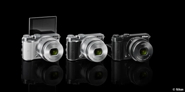 Die Nikon 1 J5 ist in fünf Gehäusevarianten erhältlich.