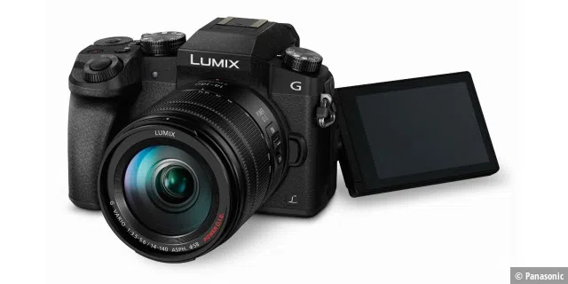 Bei der Panasonic Lumix DMC-G70 können Sie verschiedene 4K-Serienbilder aufnehmen und daraus dann die optimale Aufnahme auswählen. Außerdem hat sie ein aufklapp- und drehbares Display.