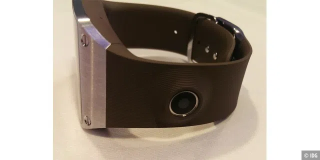 Die Smartwatch Samsung Galaxy Gear verfügt über eine integrierte 1,9-Megapixel-Kamera.