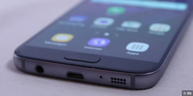Samsung Galaxy S7: Micro-USB