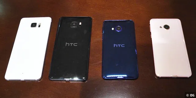 Alle Farben des HTC U Play: Weiß, Schwarz, Blau und Pink.