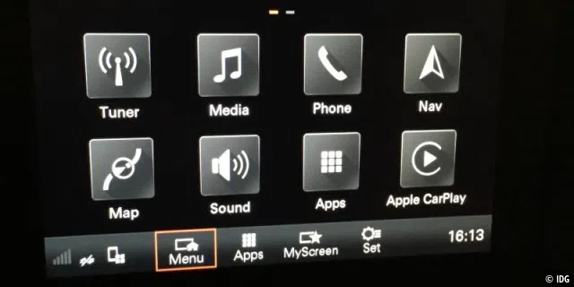 Startbildschirm, hier rechts unten mit dem Icon für Carplay, das das Icon für Car ersetzt.