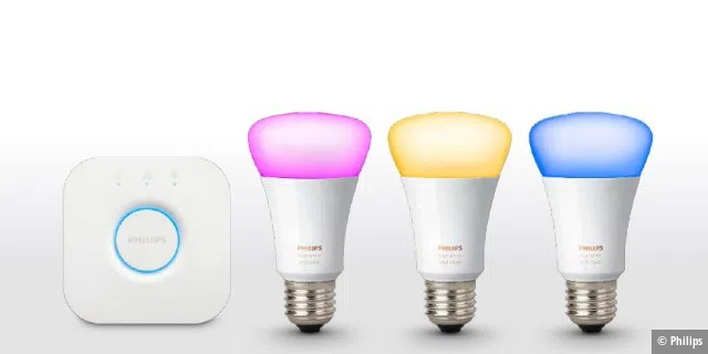 Die Hue-Leuchten von Philips lassen sich nicht nur per App an-und ausschalten, sondern sie können auch die Lichtfarbe variieren. Außerdem lässt sich die Beleuchtung an Musik oder Filme anpassen.