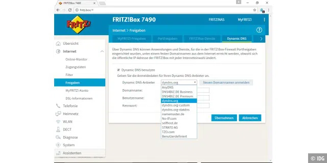 In der Firmware der Fritzbox sind verschiedene Dyn-DNS-Anbieter vorkonfiguriert, sodass Sie zum automatischen Aktualisieren der IP-Adresse nur noch Ihre Zugangsdaten angeben müssen.