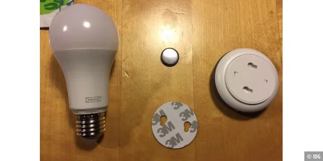 Der Inhalt des Ikea Smart Lighting TRÅDFRI Dimmer-Sets.