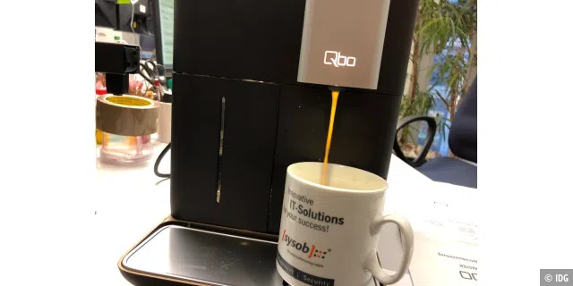 Qbo You-Rista Kapselmaschine gehorcht aufs Wort: Kaffee machen mit Alexa.