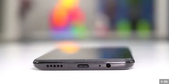 Das OnePlus 6 kommt mit Klinkenbuchse, MonoLautsprecher und USB-C