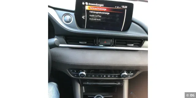 MZD Connect mit dem 8-Zoll-Touchscreen.