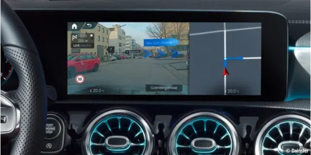 MBUX Augmented Reality: Abbiegen nach rechts.
