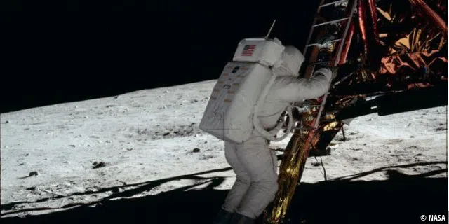 Aldrin betritt den Mond.