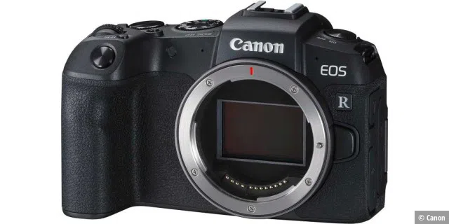 Vollformatkameras sind in den letzten Monaten erschwinglich geworden. So kostet die Canon EOS RP (Bild) „nur“ knapp 1500 Euro. Dazu kommt allerdings noch Objektiv, Blitz etc., weshalb diese Kameras immer noch eher auf Profis abzielen.