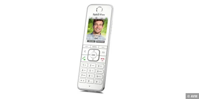 FritzFon C6: Mit dem DECT-Gerät telefonieren Sie über die Fritzbox und steuern Smart-Home-Geräte in Ihrem Heimnetzwerk.