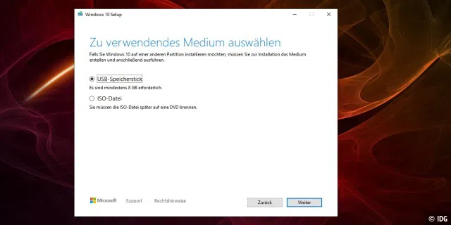 Mit dem Media Creation Tool für Windows 10 lässt sich ein Setup-Stick für das neue Betriebssystem erstellen. Die notwendigen Dateien werden aus dem Internet geladen.