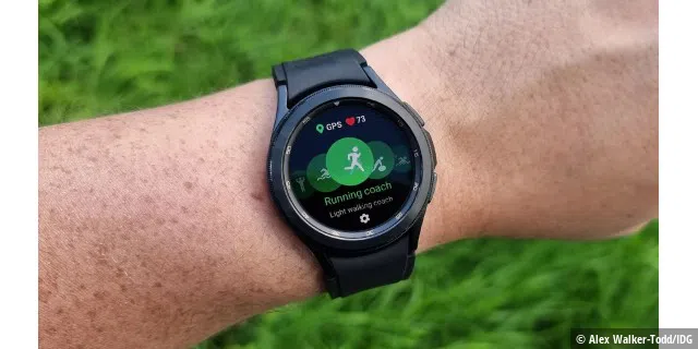 Samsung Health auf der Watch 4 Classic. Integriert ist auch GPS