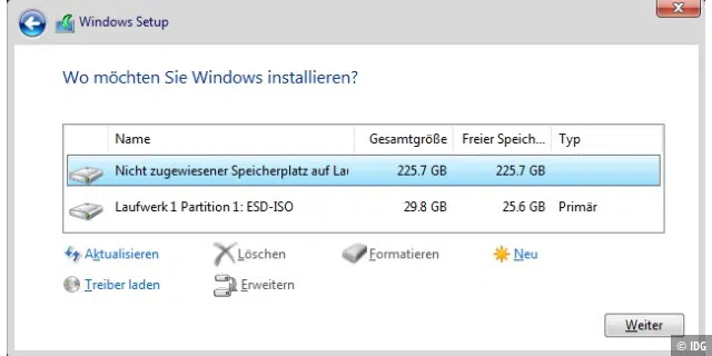 Windows-Standardinstallation: Das Setup- Tool vom Installationsmedium bereitet vor allem die Festplatte für Windows vor. Bei Windows 11 prüft es auch die Hardware-Voraussetzungen.