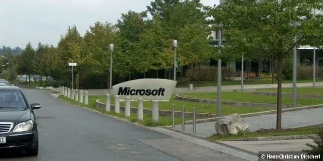 Die Zufahrt zum ehemaligen deutschen Hauptquartier von Microsoft in Unterschleißheim.