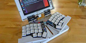 Raspberry Pi mit Display und geteilter Tastatur