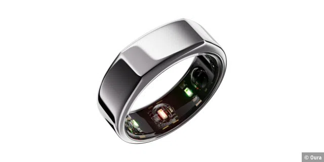 Der Oura Ring verfügt über Echtzeit-Herzfrequenzmessung, Temperatursensoren, Schlaferkennung und Aktivitätsanalyse.