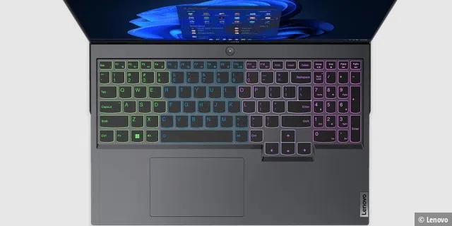 In vier Bereichen lässt sich die Tastatur mit unterschiedlichen Effekten beleuchten.