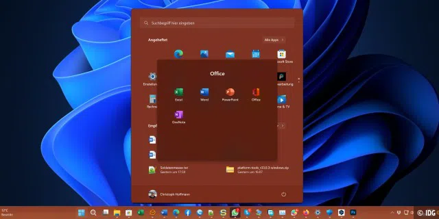 Ordner im Startmenü anlegen: Ziehen Sie zwei App-Icons übereinander, schon erstellt Windows 11 einen neuen Ordner.