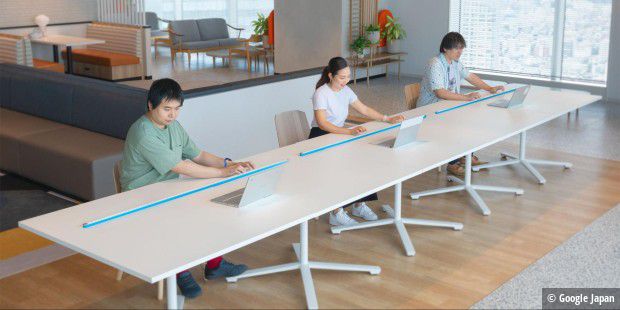 Google Japan zeigt ein witziges Tastatur-Konzept, das für viel Platz im Büro sorgt.